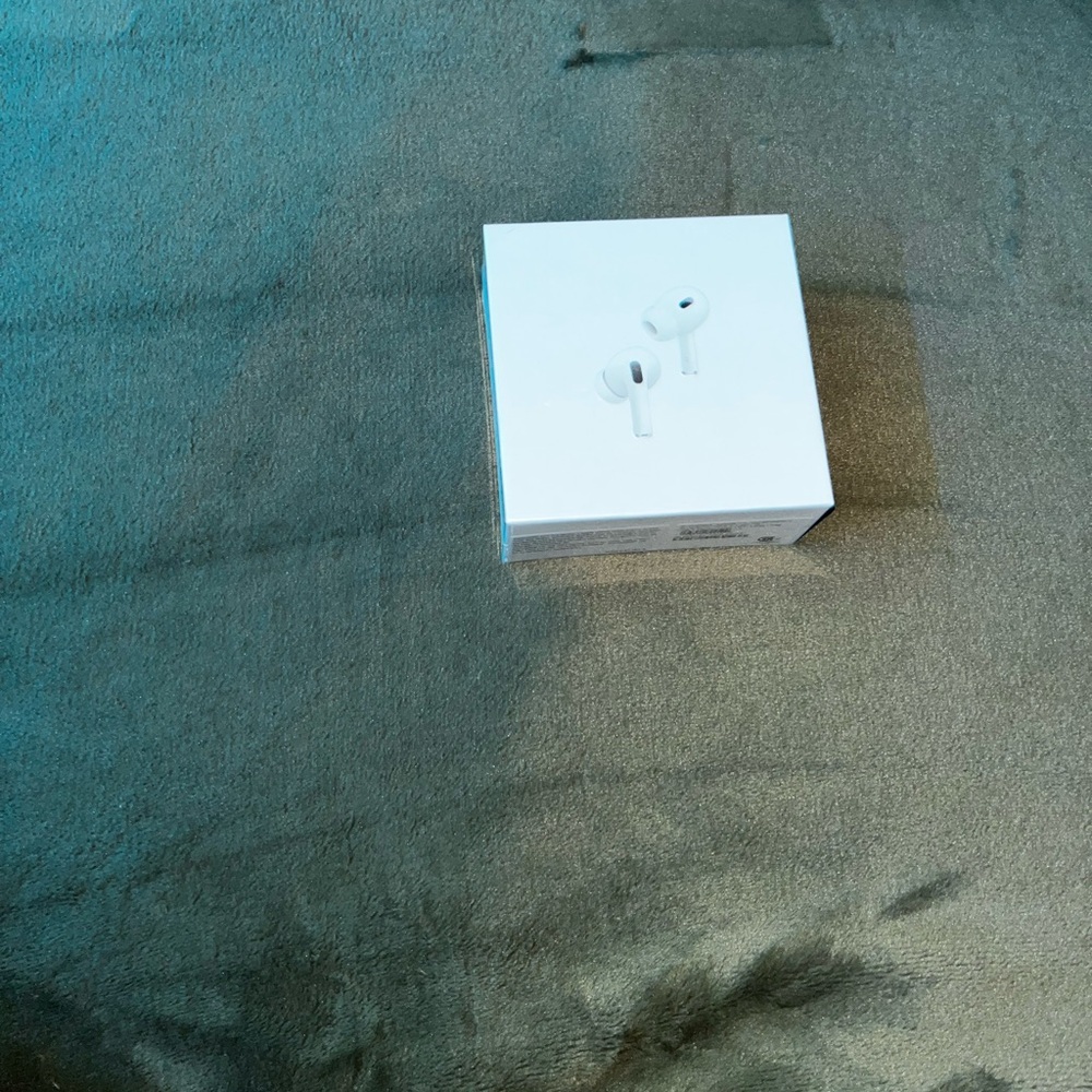 White Wireless Earbuds